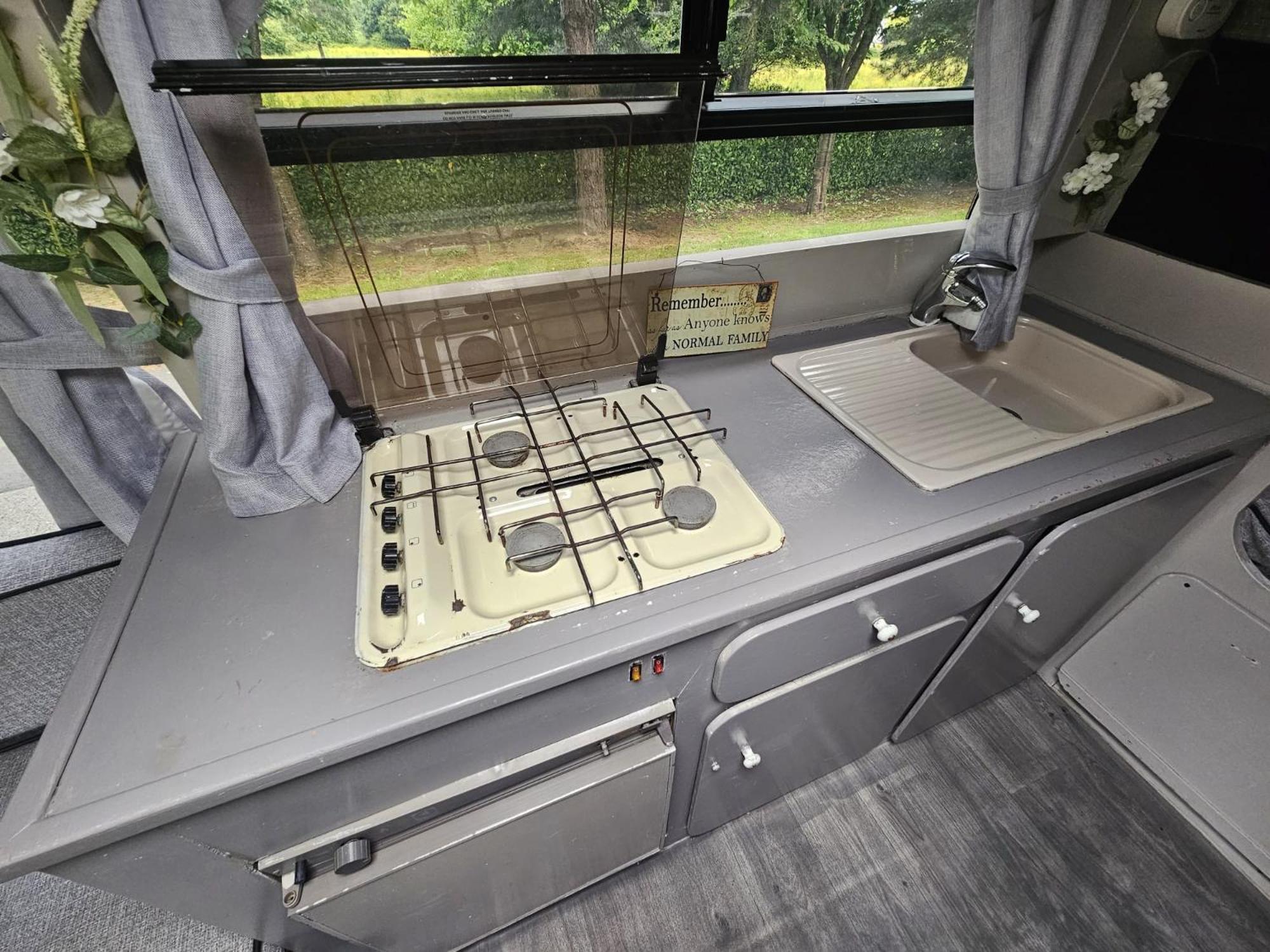 Retro Camper Hire Discover Ireland Dublin Zewnętrze zdjęcie